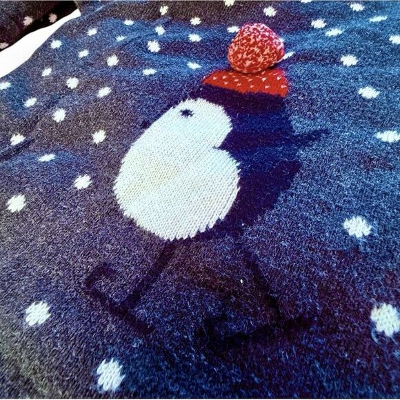 Women's S Gray Shrinking Violet Holiday Winter Ice Skating Bird Penguin Sweater - Picture 5 of 7
